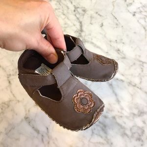 Unisex baby shoes